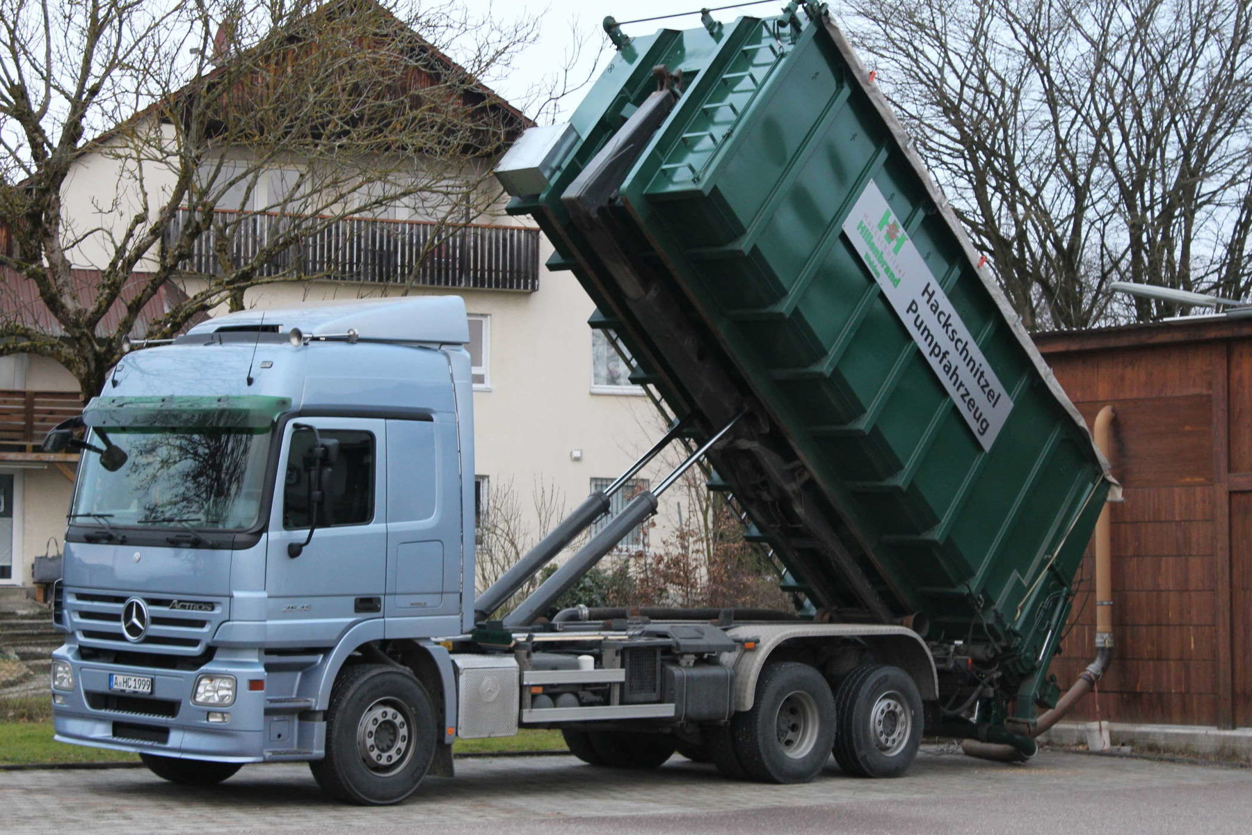 Hackschnitzeltransport von Hillenbrand Hackschnitzel